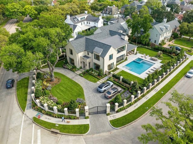 1811 Kirby Drive, Houston, TX 77019
