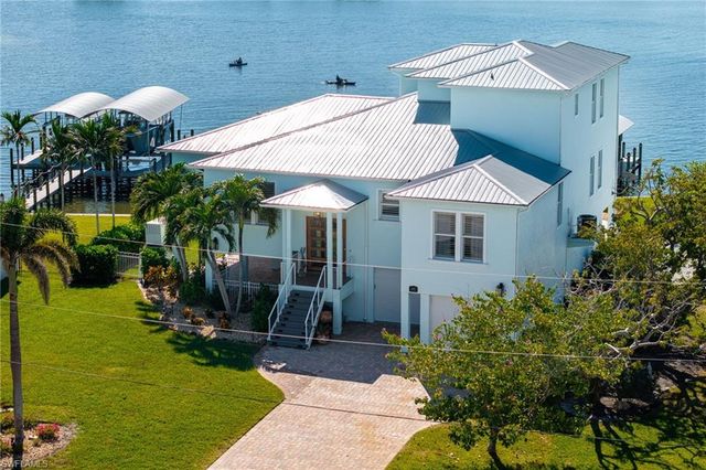 3807 San Carlos DR, St. James City, FL 33956