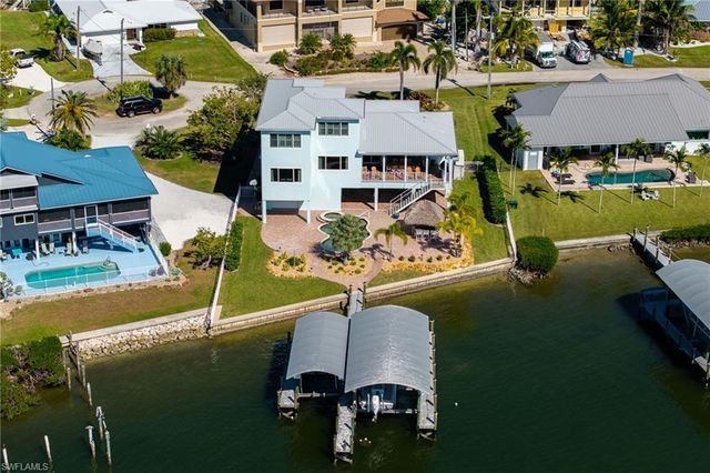 3807 San Carlos DR, St. James City, FL 33956