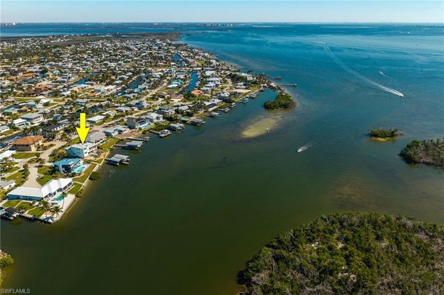 3807 San Carlos DR, St. James City, FL 33956