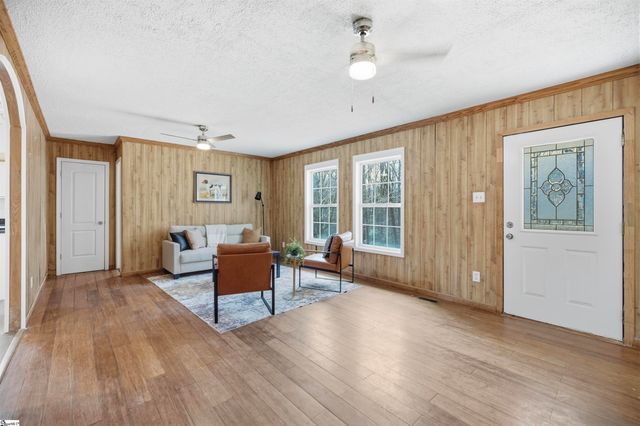 220 Owens Circle, Anderson, SC 29625