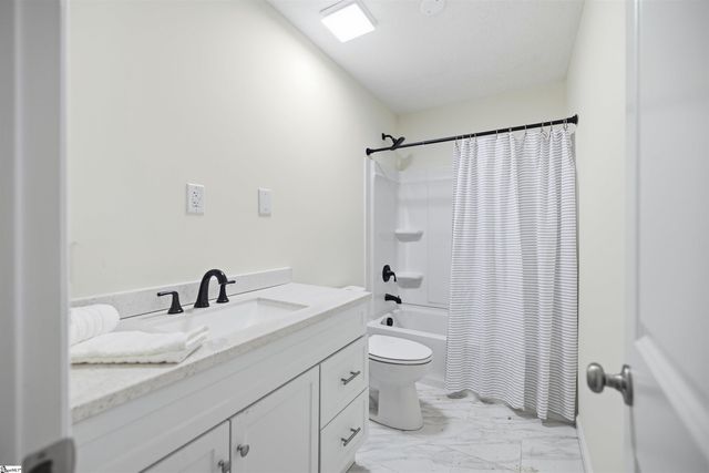 220 Owens Circle, Anderson, SC 29625