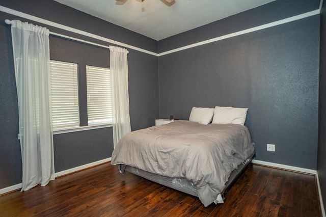 1302 Southfork Lane, Rosharon, TX 77583