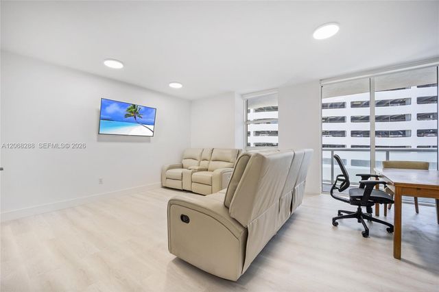 50 Biscayne Boulevard 514, Miami, FL 33132