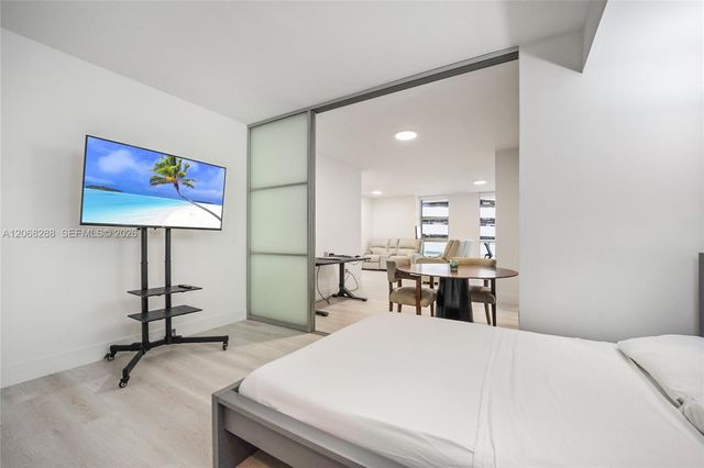 50 Biscayne Boulevard 514, Miami, FL 33132