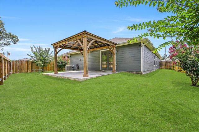 23144 Shakespeare Drive, Magnolia, TX 77355