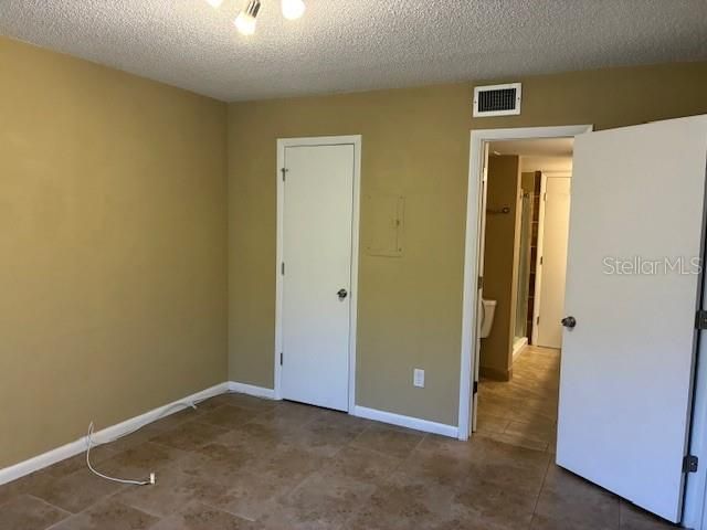 3806 N OAK DRIVE V21, Tampa, FL 33611