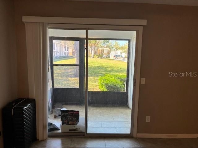 3806 N OAK DRIVE V21, Tampa, FL 33611