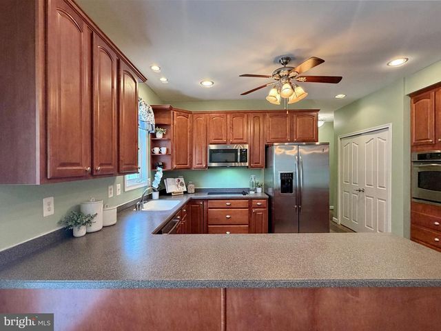 28575 HARVEST LN, Mechanicsville, MD 20659