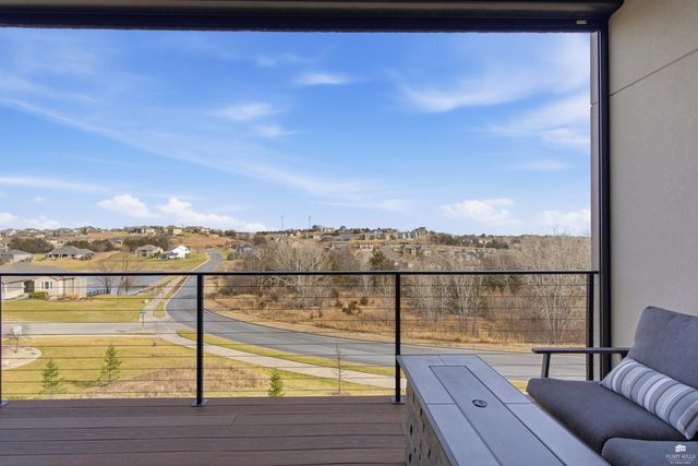 3022 Fieldhouse Cir Apt 208, Manhattan, KS 66503