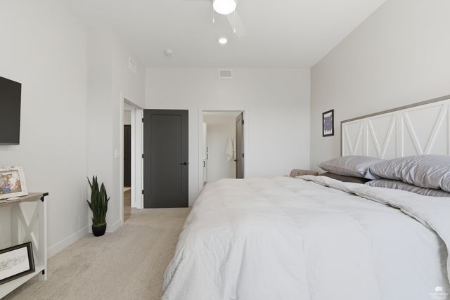 3022 Fieldhouse Cir Apt 208, Manhattan, KS 66503