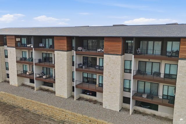 3022 Fieldhouse Cir Apt 208, Manhattan, KS 66503