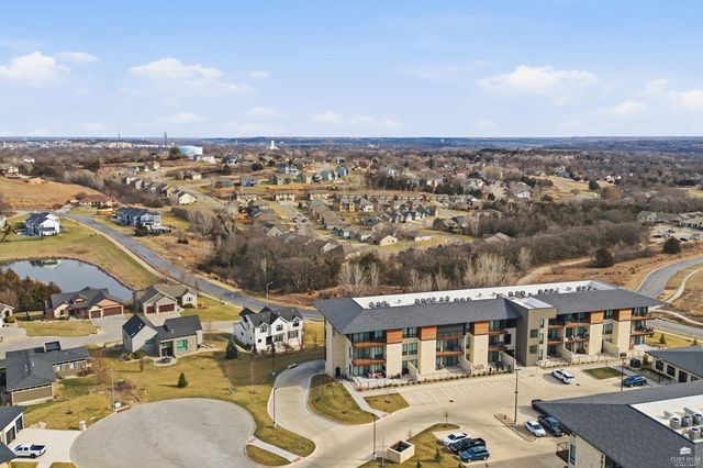 3022 Fieldhouse Cir Apt 208, Manhattan, KS 66503