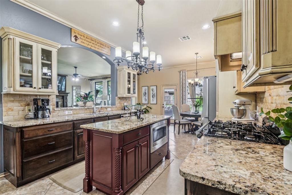 1308 Anns Place, Moore, OK 73160