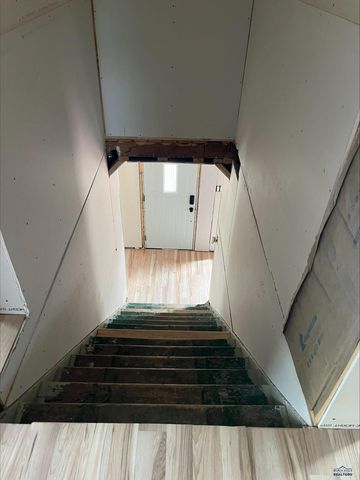 238 S 6TH ST, Hot Springs, SD 57747