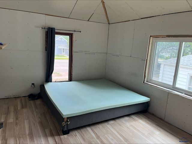 238 S 6TH ST, Hot Springs, SD 57747