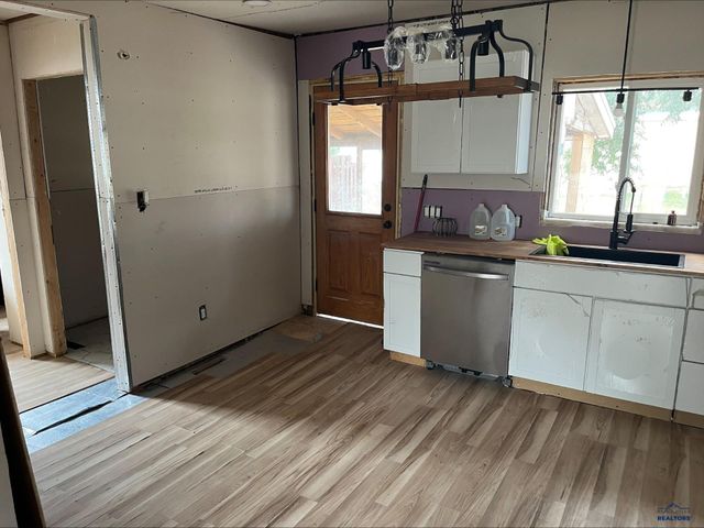 238 S 6TH ST, Hot Springs, SD 57747