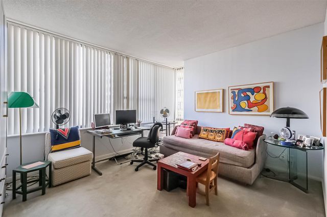 14 Greenway Plaza 21P, Houston, TX 77046