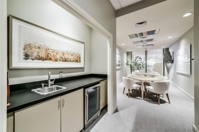 14 Greenway Plaza 21P, Houston, TX 77046