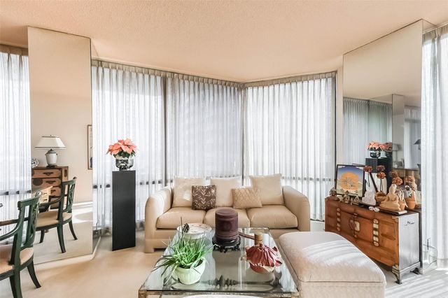14 Greenway Plaza 21P, Houston, TX 77046