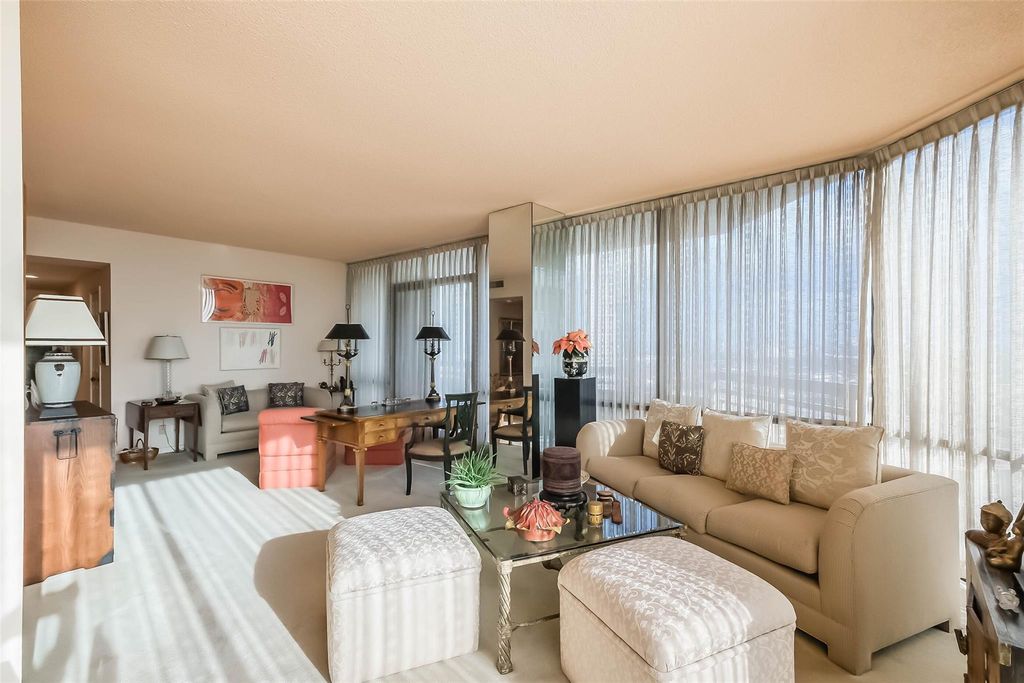 14 Greenway Plaza 21P, Houston, TX 77046