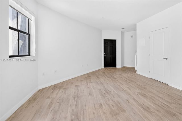 15650 SW 136th Street 212, Miami, FL 33196