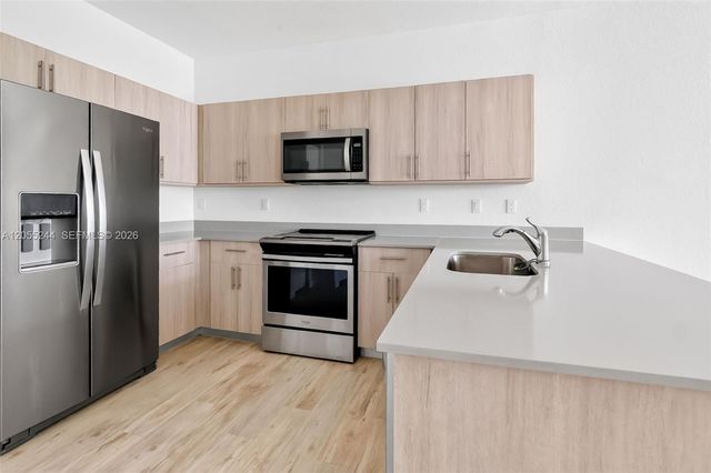 15650 SW 136th Street 212, Miami, FL 33196