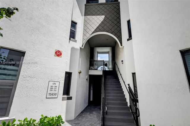 15650 SW 136th Street 212, Miami, FL 33196