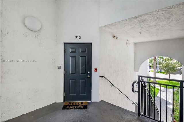 15650 SW 136th Street 212, Miami, FL 33196