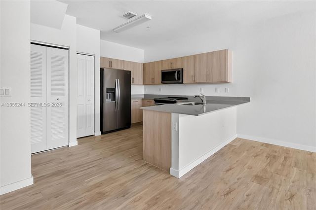 15650 SW 136th Street 212, Miami, FL 33196