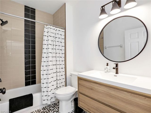 5629 Whisperwood BLVD 801, Naples, FL 34110