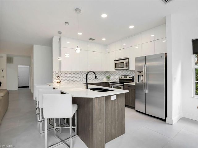 5629 Whisperwood BLVD 801, Naples, FL 34110