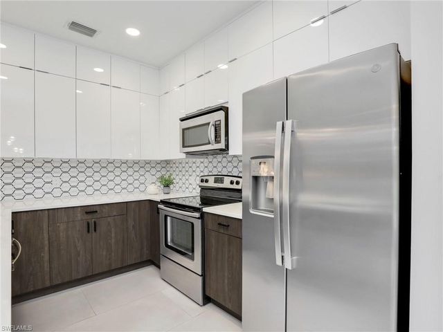 5629 Whisperwood BLVD 801, Naples, FL 34110