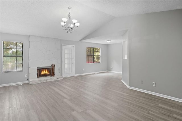 109 Mayflower Circle, Cartersville, GA 30120