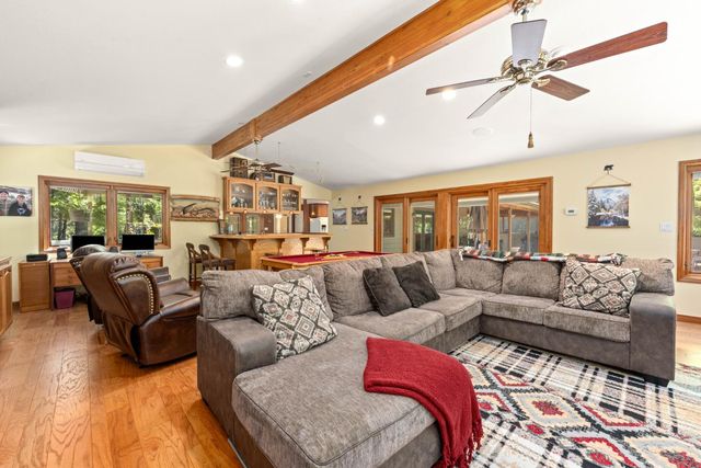 19280 Woodridge Dr, Pioneer, CA 95666