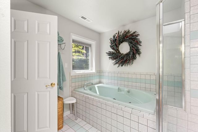 19280 Woodridge Dr, Pioneer, CA 95666