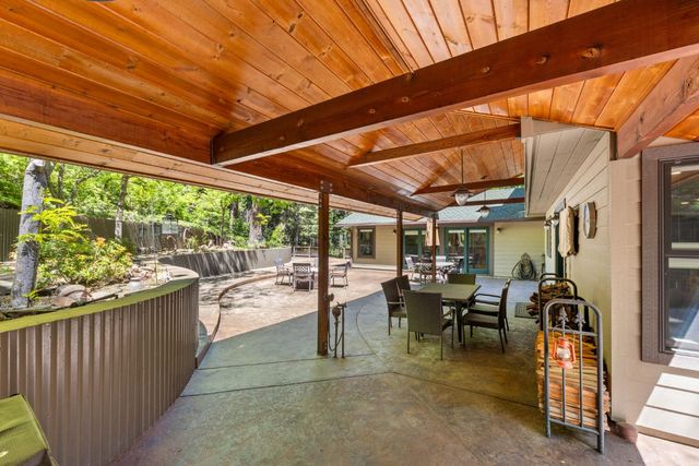 19280 Woodridge Dr, Pioneer, CA 95666