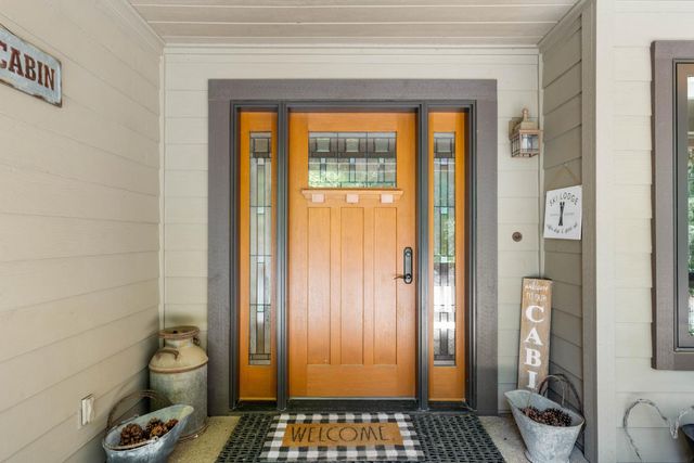 19280 Woodridge Dr, Pioneer, CA 95666