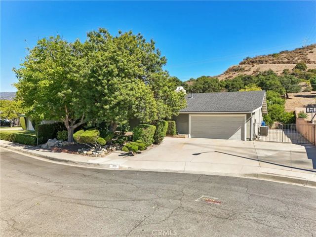 1030 S Danehurst Avenue, Glendora, CA 91740