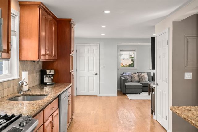 629 Sea St, Quincy, MA 02169