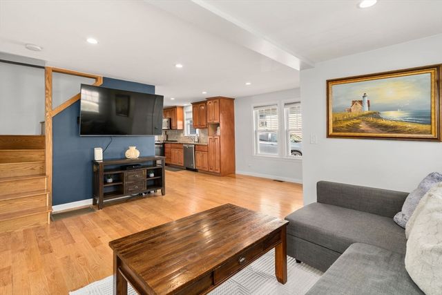 629 Sea St, Quincy, MA 02169