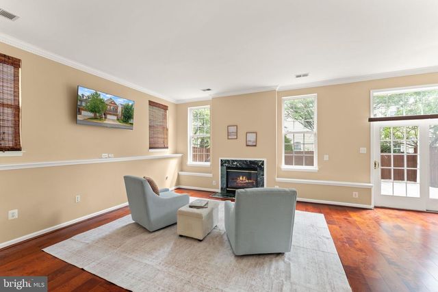 8352 MIDDLE RUDDINGS DR, Lorton, VA 22079