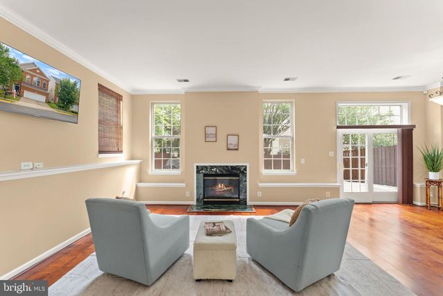 8352 MIDDLE RUDDINGS DR, Lorton, VA 22079