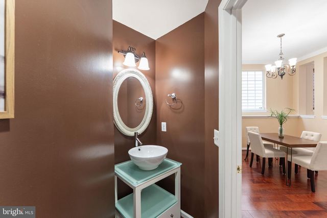 8352 MIDDLE RUDDINGS DR, Lorton, VA 22079
