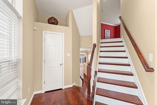 8352 MIDDLE RUDDINGS DR, Lorton, VA 22079