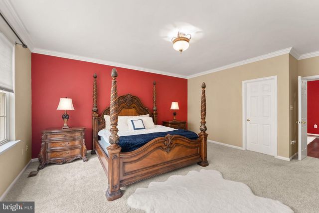 8352 MIDDLE RUDDINGS DR, Lorton, VA 22079