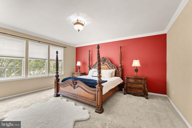 8352 MIDDLE RUDDINGS DR, Lorton, VA 22079
