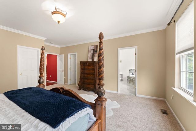 8352 MIDDLE RUDDINGS DR, Lorton, VA 22079