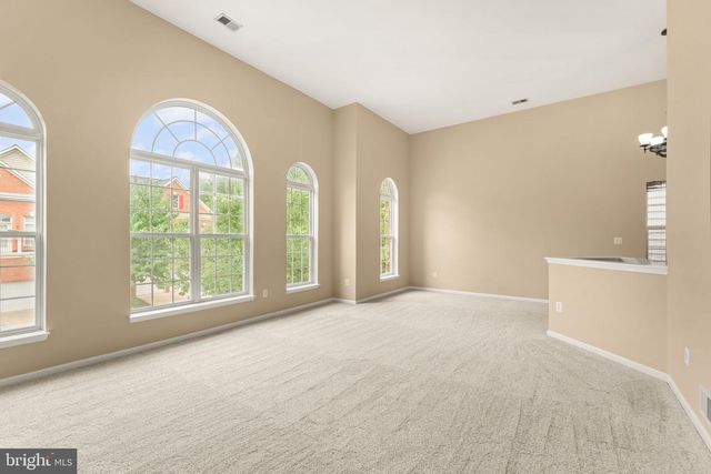 8352 MIDDLE RUDDINGS DR, Lorton, VA 22079