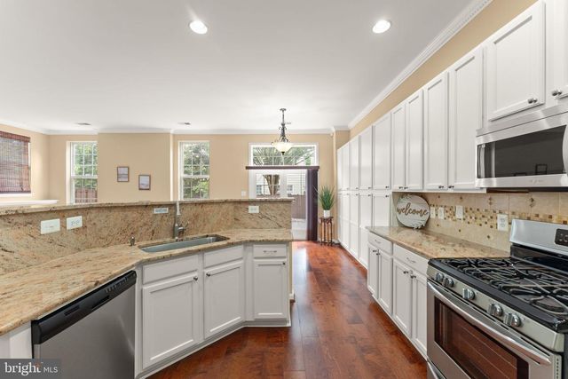 8352 MIDDLE RUDDINGS DR, Lorton, VA 22079
